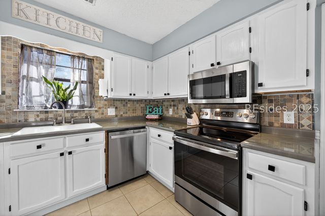 3057 Huron Dr, Beaufort, SC 29902