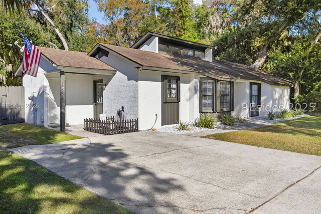 3057 Huron Dr, Beaufort, SC 29902