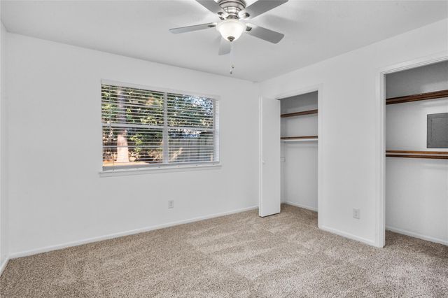 59 Artesian Oaks Drive, Conroe, TX 77304