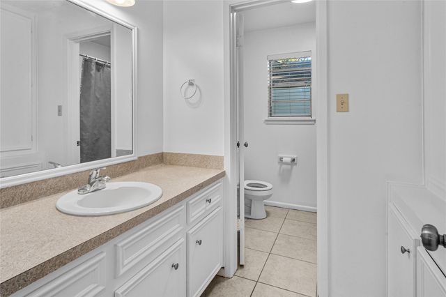 59 Artesian Oaks Drive, Conroe, TX 77304