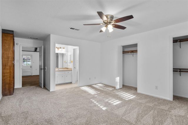 59 Artesian Oaks Drive, Conroe, TX 77304