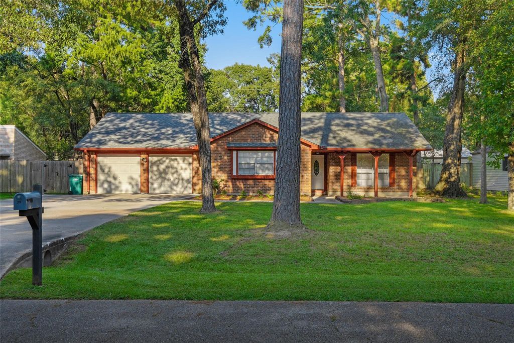 59 Artesian Oaks Drive, Conroe, TX 77304