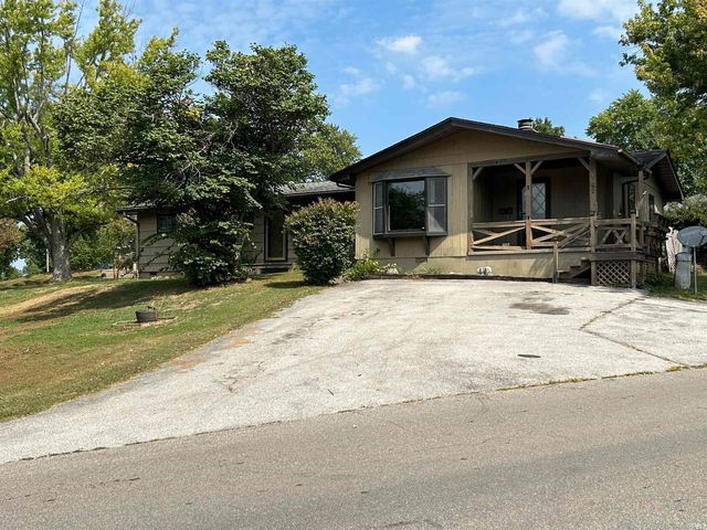 122 Edgewood Dr, Bedford, IN 47421