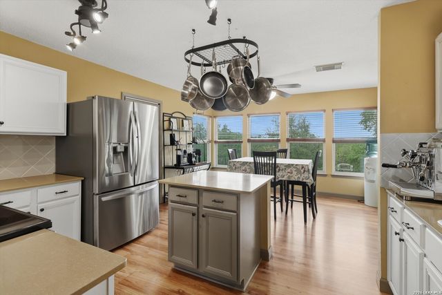 17510 EMERALD CANYON DR, San Antonio, TX 78232