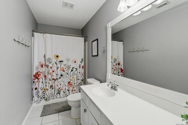 17510 EMERALD CANYON DR, San Antonio, TX 78232