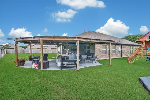 24102 Mckinzie Ridge Drive, Porter, TX 77365