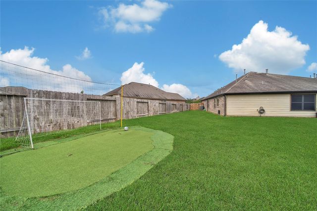 24102 Mckinzie Ridge Drive, Porter, TX 77365