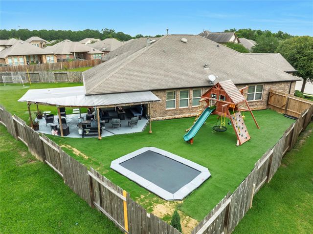 24102 Mckinzie Ridge Drive, Porter, TX 77365
