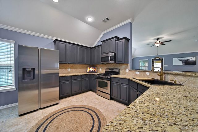 24102 Mckinzie Ridge Drive, Porter, TX 77365