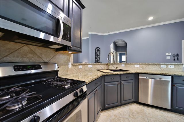 24102 Mckinzie Ridge Drive, Porter, TX 77365