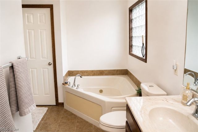 4268 Nicolina Way, Canfield, OH 44406