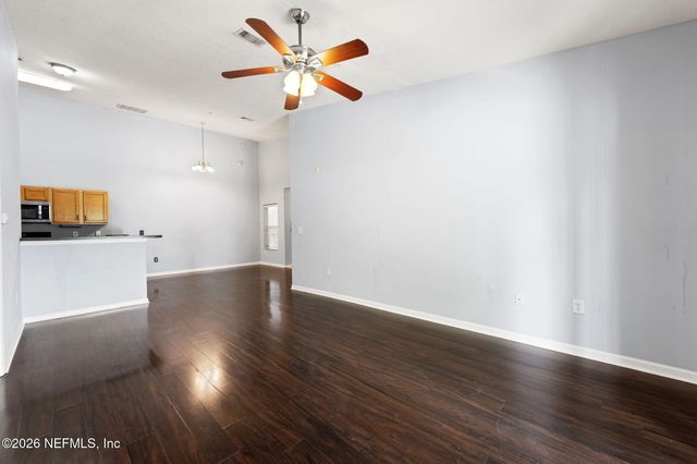 1465 MANOTAK POINT Drive 204, Jacksonville, FL 32210