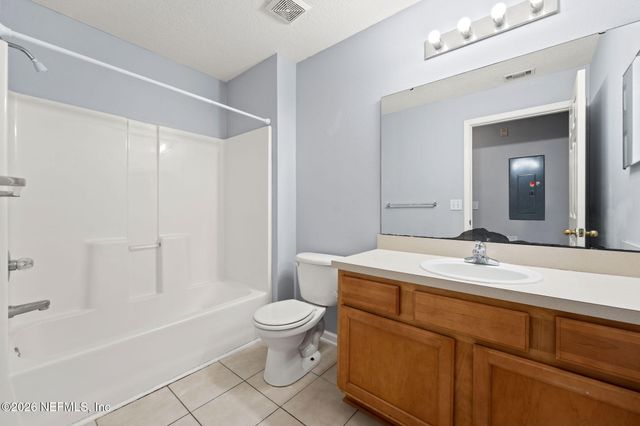1465 MANOTAK POINT Drive 204, Jacksonville, FL 32210
