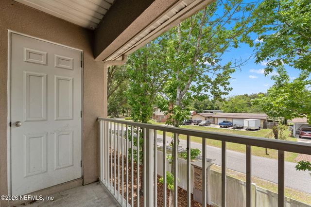 1465 MANOTAK POINT Drive 204, Jacksonville, FL 32210