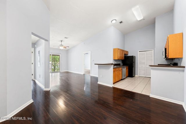 1465 MANOTAK POINT Drive 204, Jacksonville, FL 32210