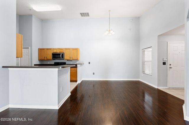 1465 MANOTAK POINT Drive 204, Jacksonville, FL 32210