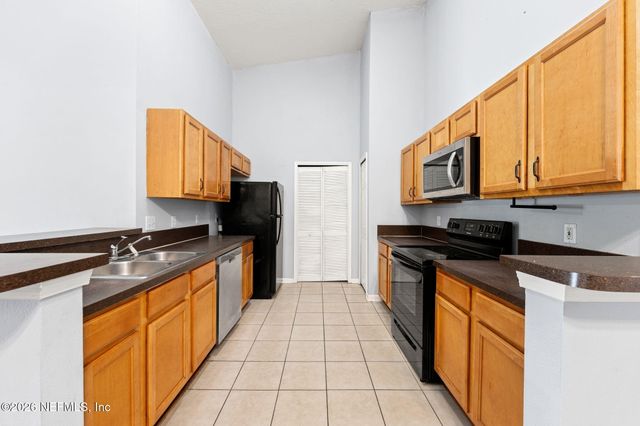 1465 MANOTAK POINT Drive 204, Jacksonville, FL 32210