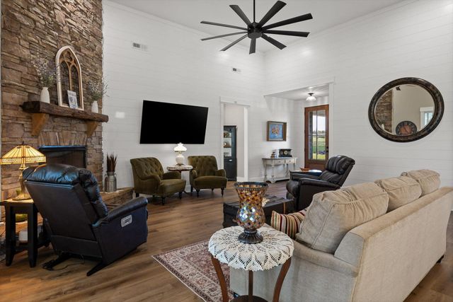 5853 Dalton Pike SE, Cleveland, TN 37323