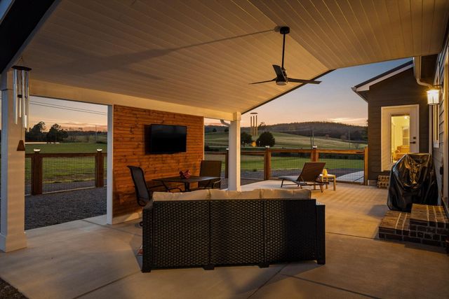 5853 Dalton Pike SE, Cleveland, TN 37323