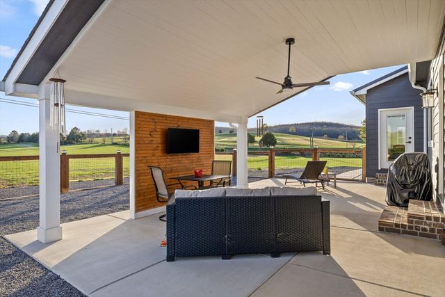 5853 Dalton Pike SE, Cleveland, TN 37323