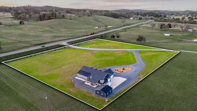 5853 Dalton Pike SE, Cleveland, TN 37323