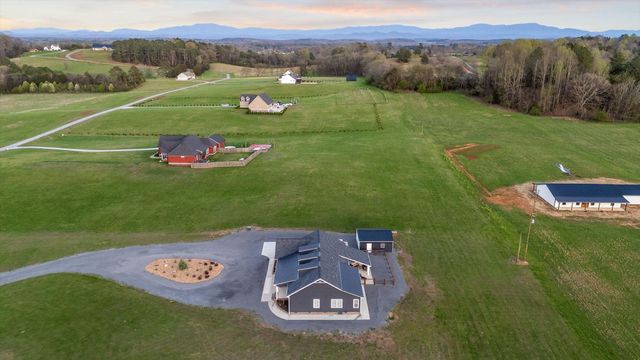 5853 Dalton Pike SE, Cleveland, TN 37323