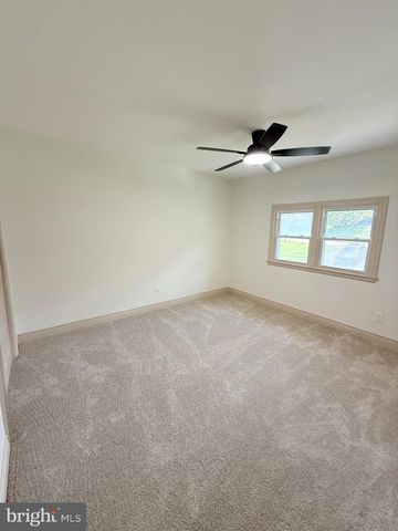 220 GLENDALE RD, Havertown, PA 19083