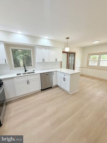 220 GLENDALE RD, Havertown, PA 19083