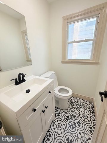 220 GLENDALE RD, Havertown, PA 19083