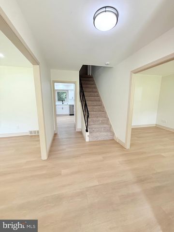 220 GLENDALE RD, Havertown, PA 19083