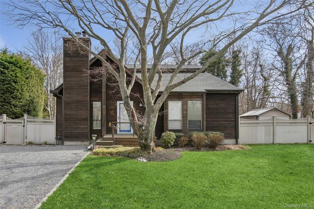 131 Lewis Road, East Quogue, NY 11942