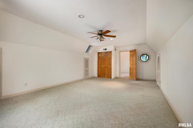 131 LAKESIDE Place, Dahinda, IL 61428