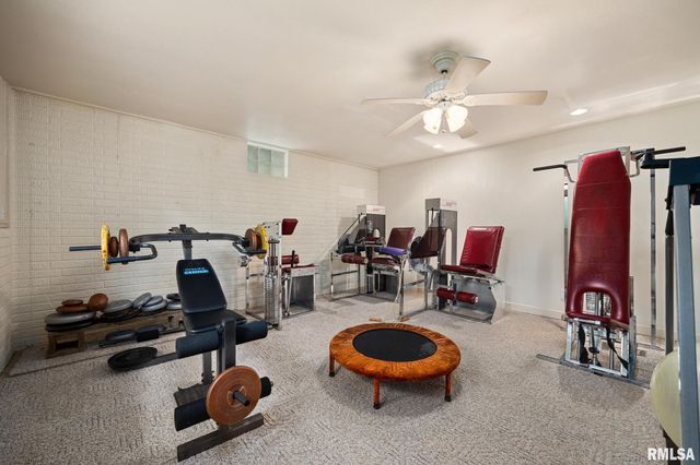 131 LAKESIDE Place, Dahinda, IL 61428