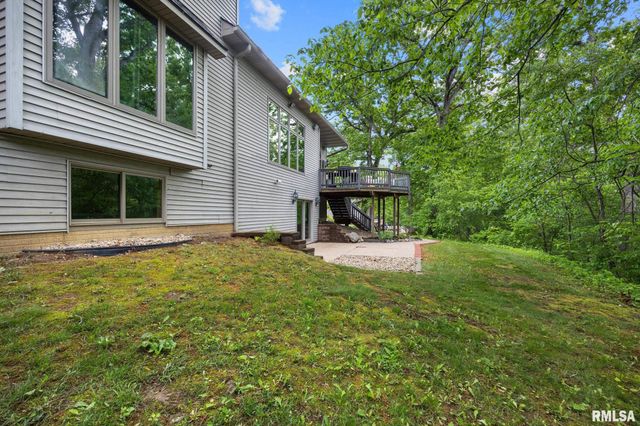 131 LAKESIDE Place, Dahinda, IL 61428