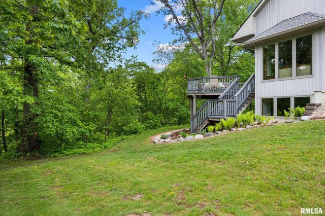 131 LAKESIDE Place, Dahinda, IL 61428