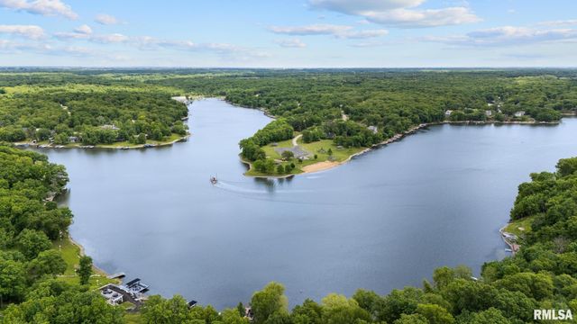 131 LAKESIDE Place, Dahinda, IL 61428