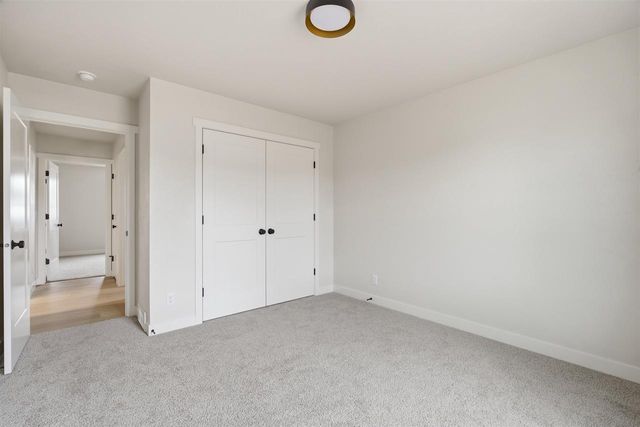 W5845 ROUNDSTONE PLACE, Menasha, WI 54952