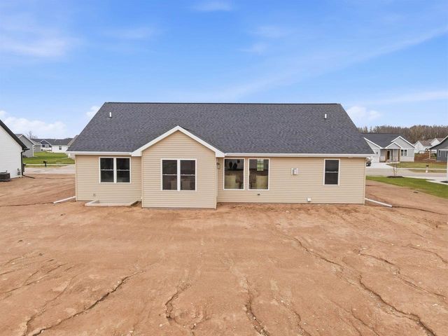 W5845 ROUNDSTONE PLACE, Menasha, WI 54952