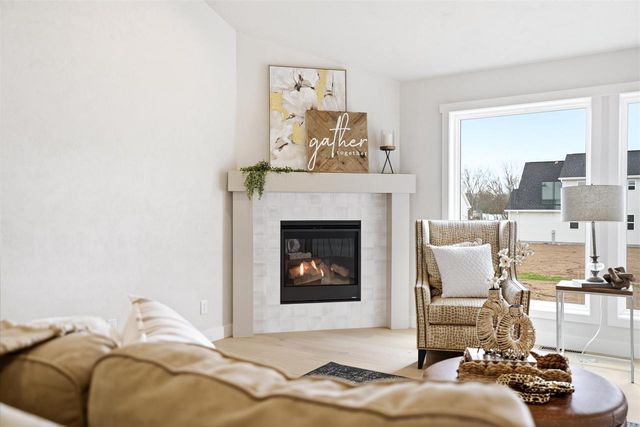W5845 ROUNDSTONE PLACE, Menasha, WI 54952