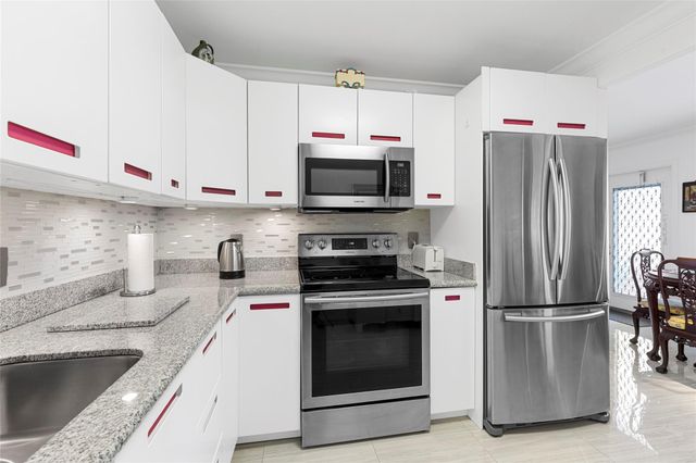 1032 Oakridge D 1032, Deerfield Beach, FL 33442