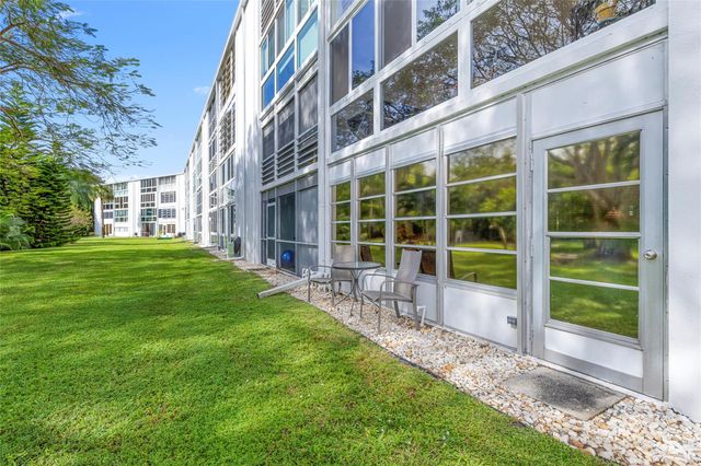 1032 Oakridge D 1032, Deerfield Beach, FL 33442