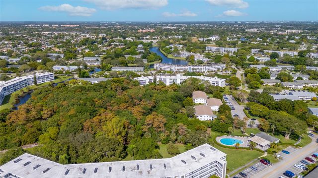 1032 Oakridge D 1032, Deerfield Beach, FL 33442