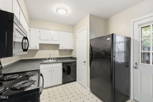 2604 Brafferton Court, Raleigh, NC 27604
