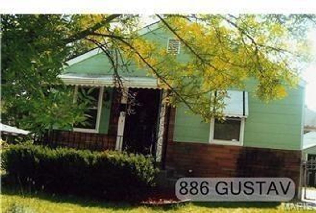 886 Gustav Avenue, St Louis, MO 63147