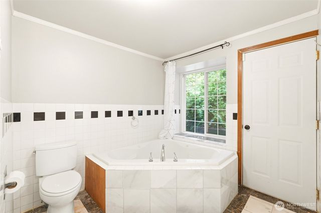 4243 Timberline Road, Clinton, WA 98236