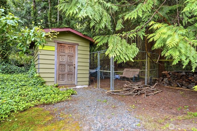 4243 Timberline Road, Clinton, WA 98236