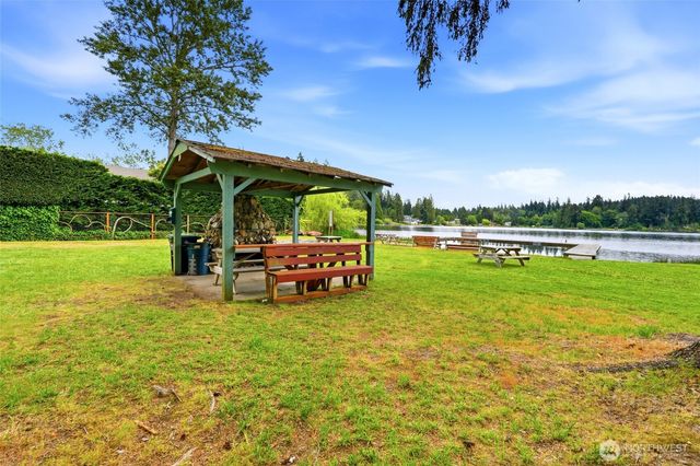 4243 Timberline Road, Clinton, WA 98236