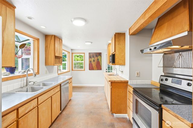 4243 Timberline Road, Clinton, WA 98236