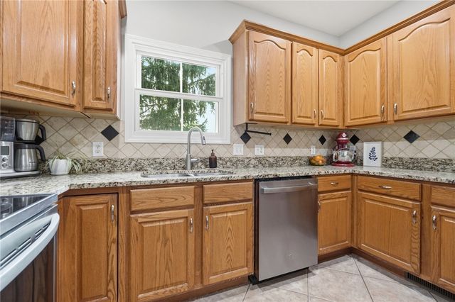 7260 Stone Ridge Drive, Springboro, OH 45066