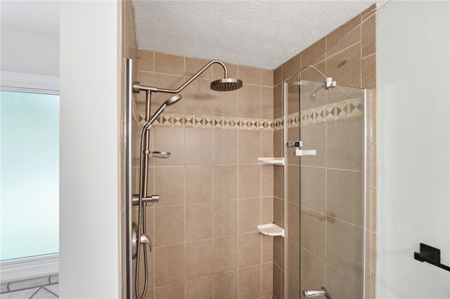 7260 Stone Ridge Drive, Springboro, OH 45066